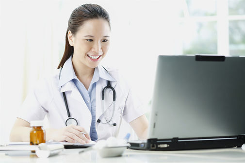 Patient record management software helping practitioners to manage their patient files